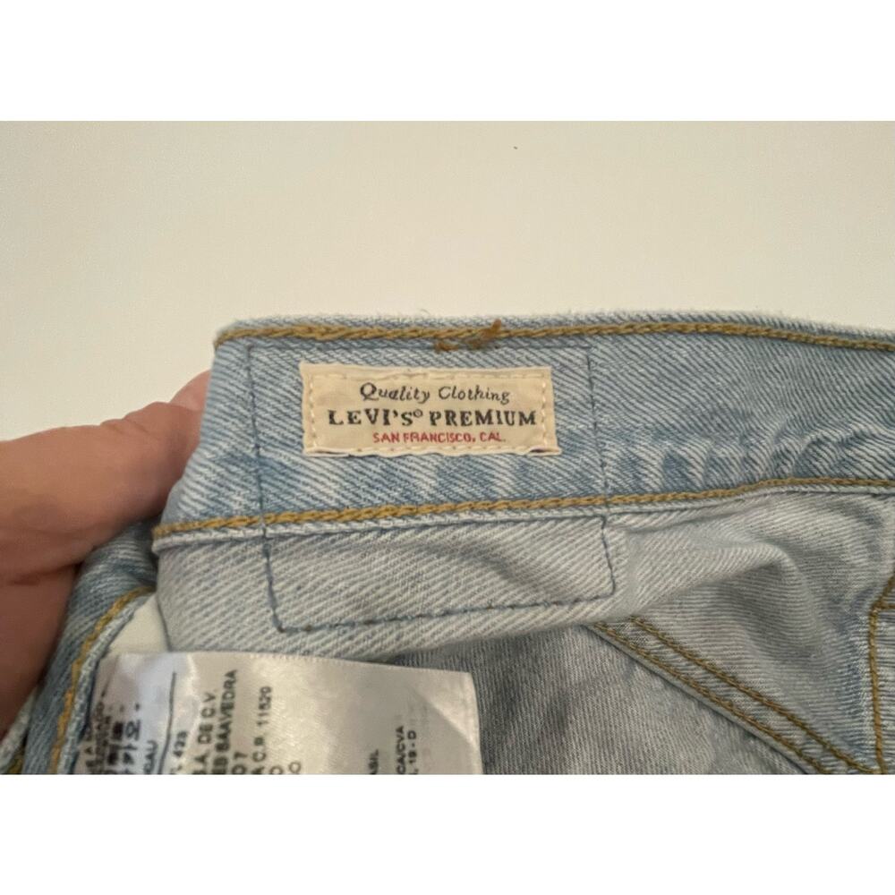 Levis 501 Premium Womens 30 High Rise Distressed Button Fly Light Wash Shorts - Picture 9 of 9